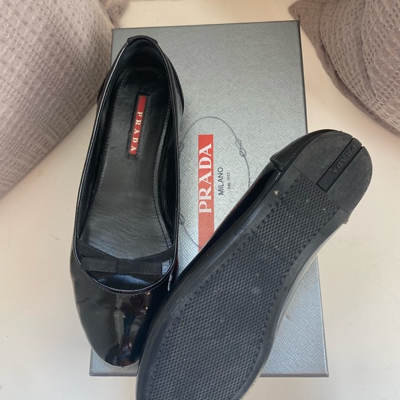 Prada shoes - Picture 2 of 2